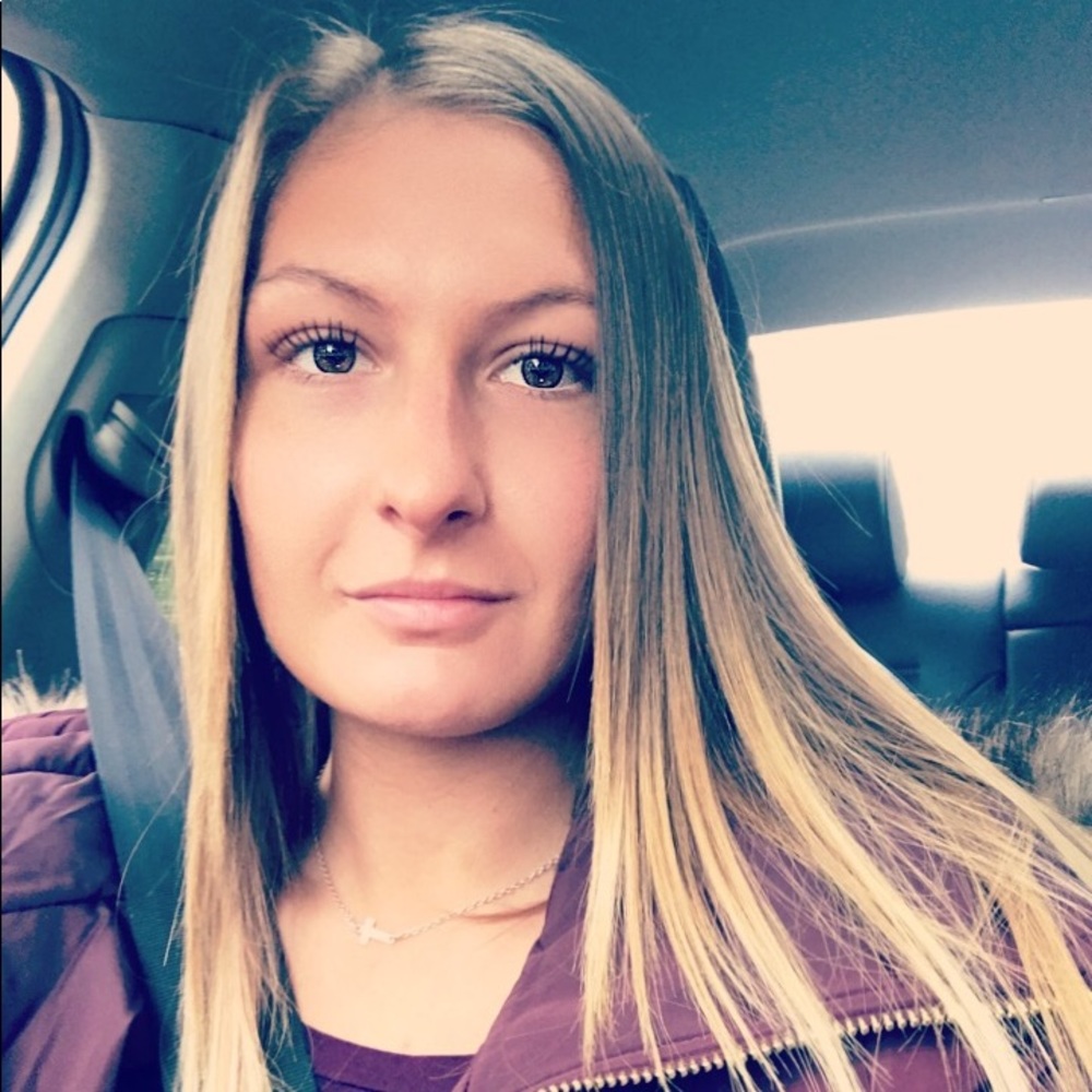 Meet your Posher, Alexandra